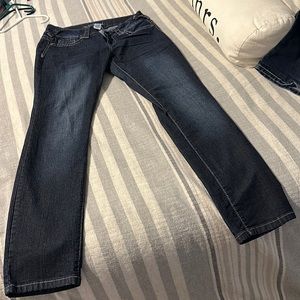 Maurices Medium Short Jeans